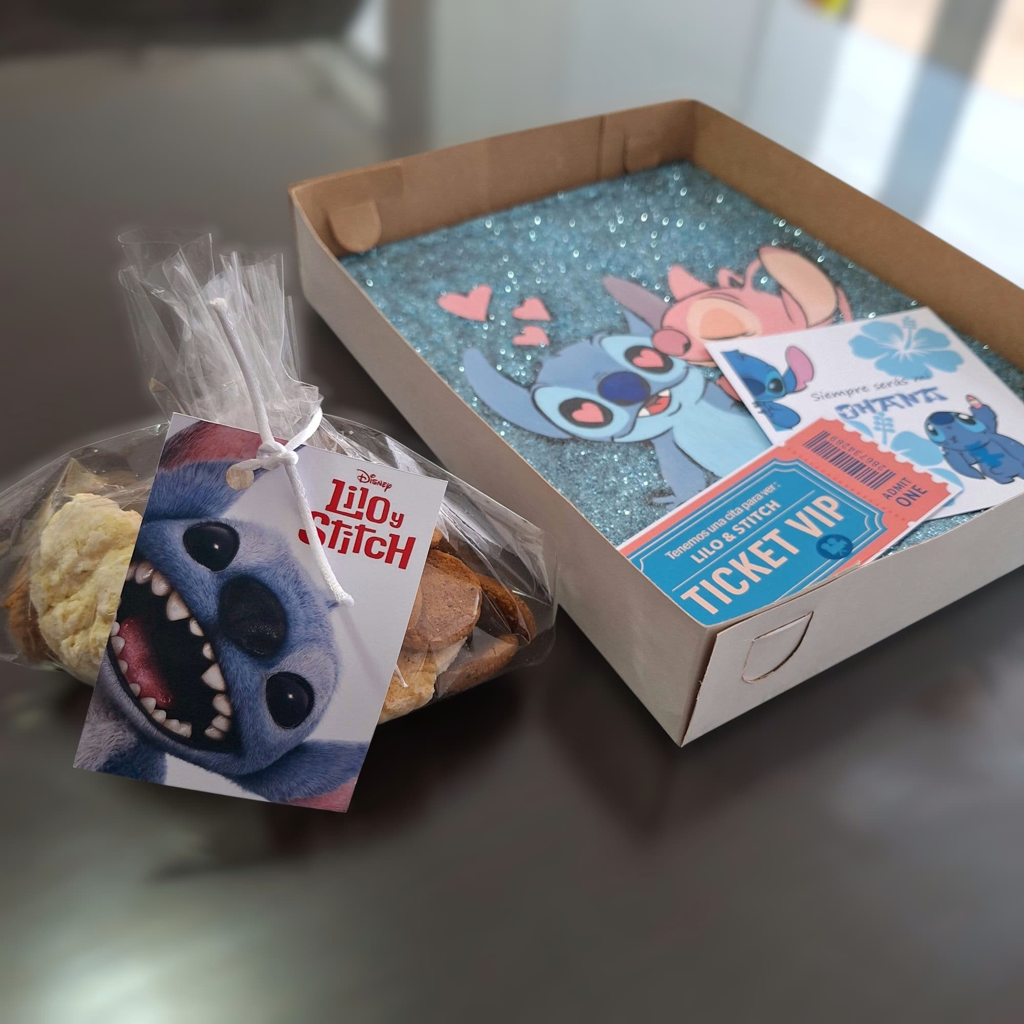 Invitación temática personalizada de dibujos animados en acrílico sobre lienzo