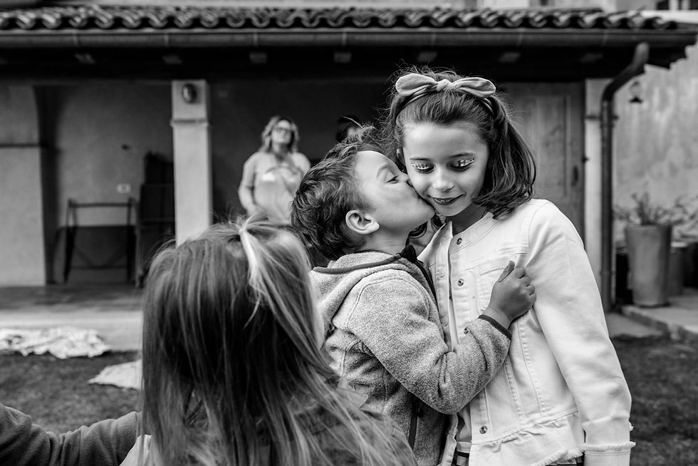 Kiss to a friend