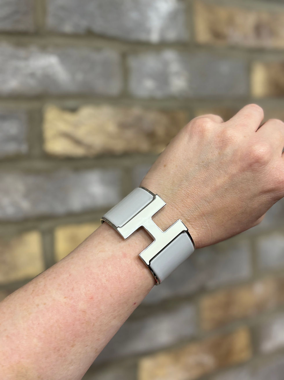 Thumbnail: NEW Hermes  Extra Wide Clic Clac H Bracelet Silver Grey White
