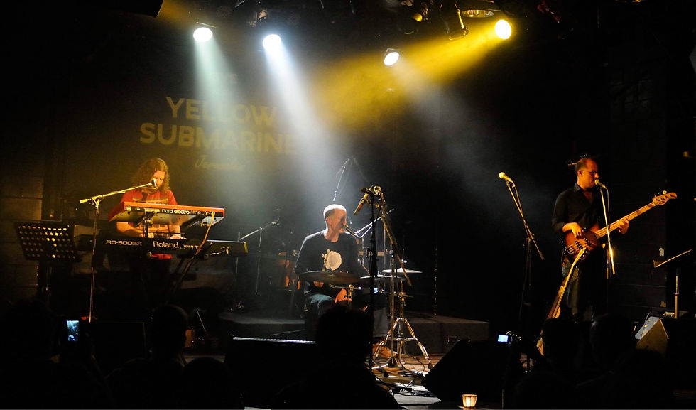 כריכה רכה" - טריו רוק ישראלי"