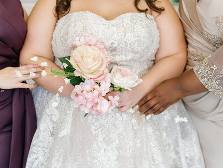 5 Things You Don’t Owe Anybody When You’re Getting Married (According to the Curvy Godmothers™) 