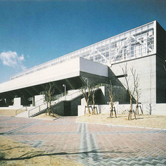 岡山市立文化体育館　1983