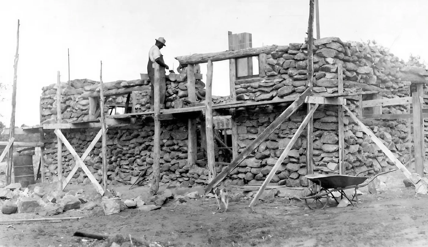The museum being built 1934 