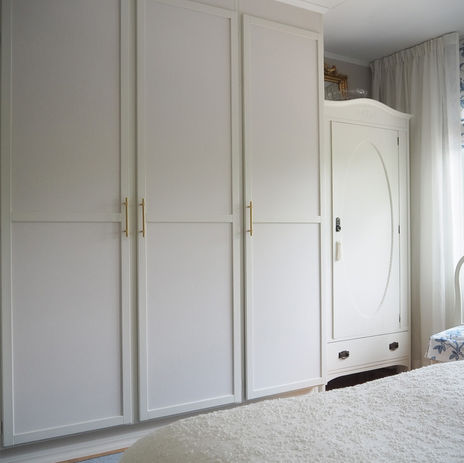 Återbrukade garderober.