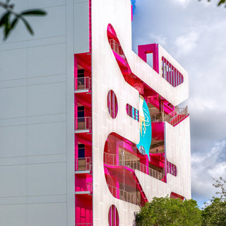 Pink design, Miami
