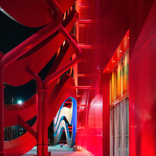 Red structures, Los Angeles