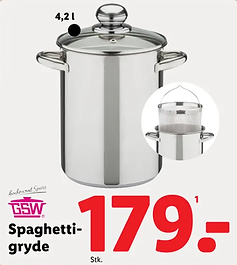 A high cylindrical spaghetti pot