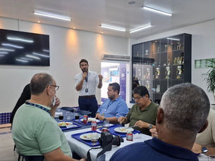 CAMPS CELEBRA DIA DOS PAIS COM ALMOÇO ESPECIAL PARA COLABORADORES 