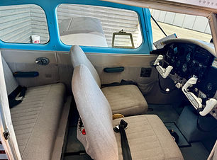 N2372Z Interior