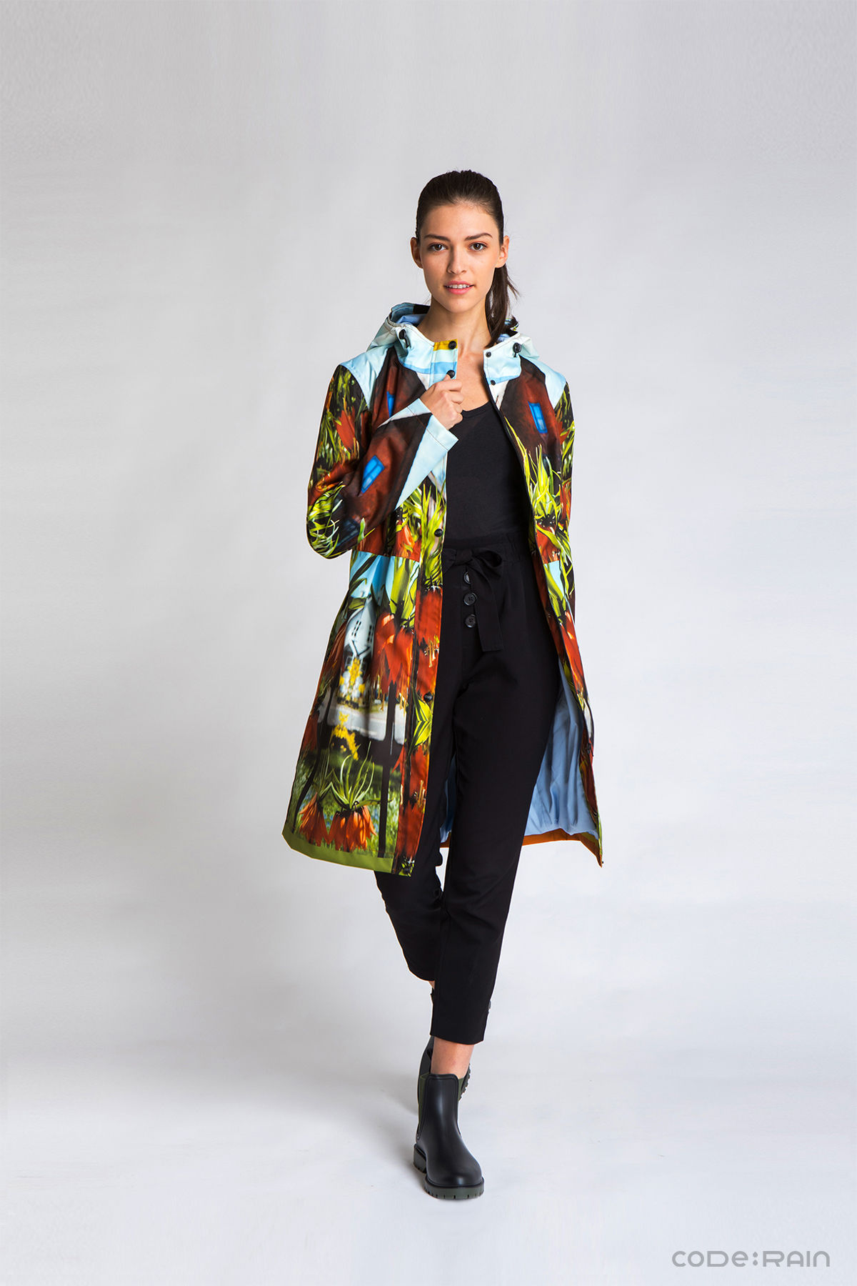 Fitted women's rain jacket printed with Crown Flower