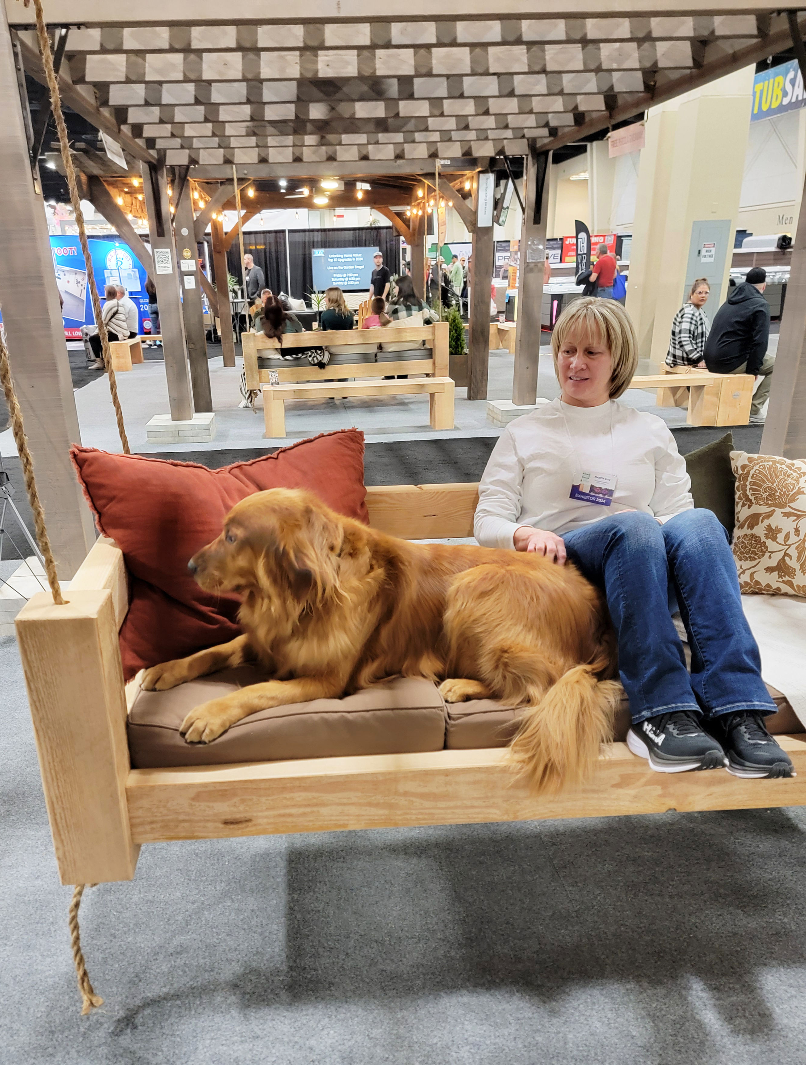 NOTCHED TIMBER  BED SWING