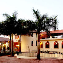 Lakeview Resort, Manor, MH