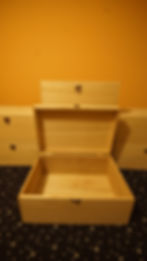 www.epiclaserdesigns.com personalised wooden box