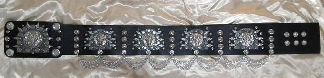 Thumbnail: Ultimate Silver Sparkle Lion Head Belt