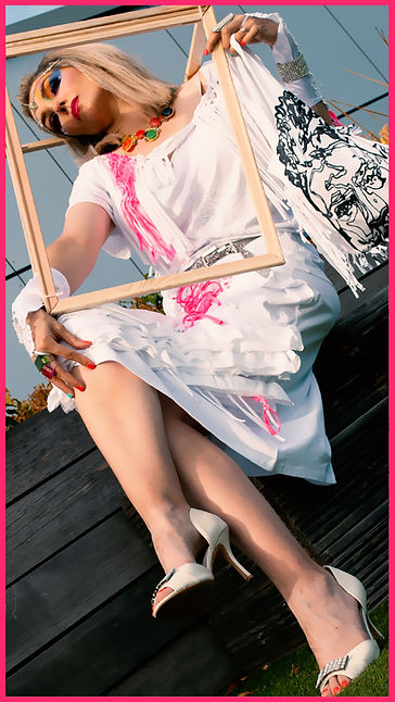 White Pink 005.jpg