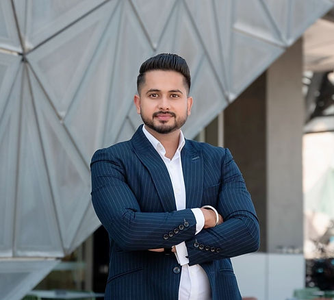 Navi Pro Pic_edited_edited.jpg