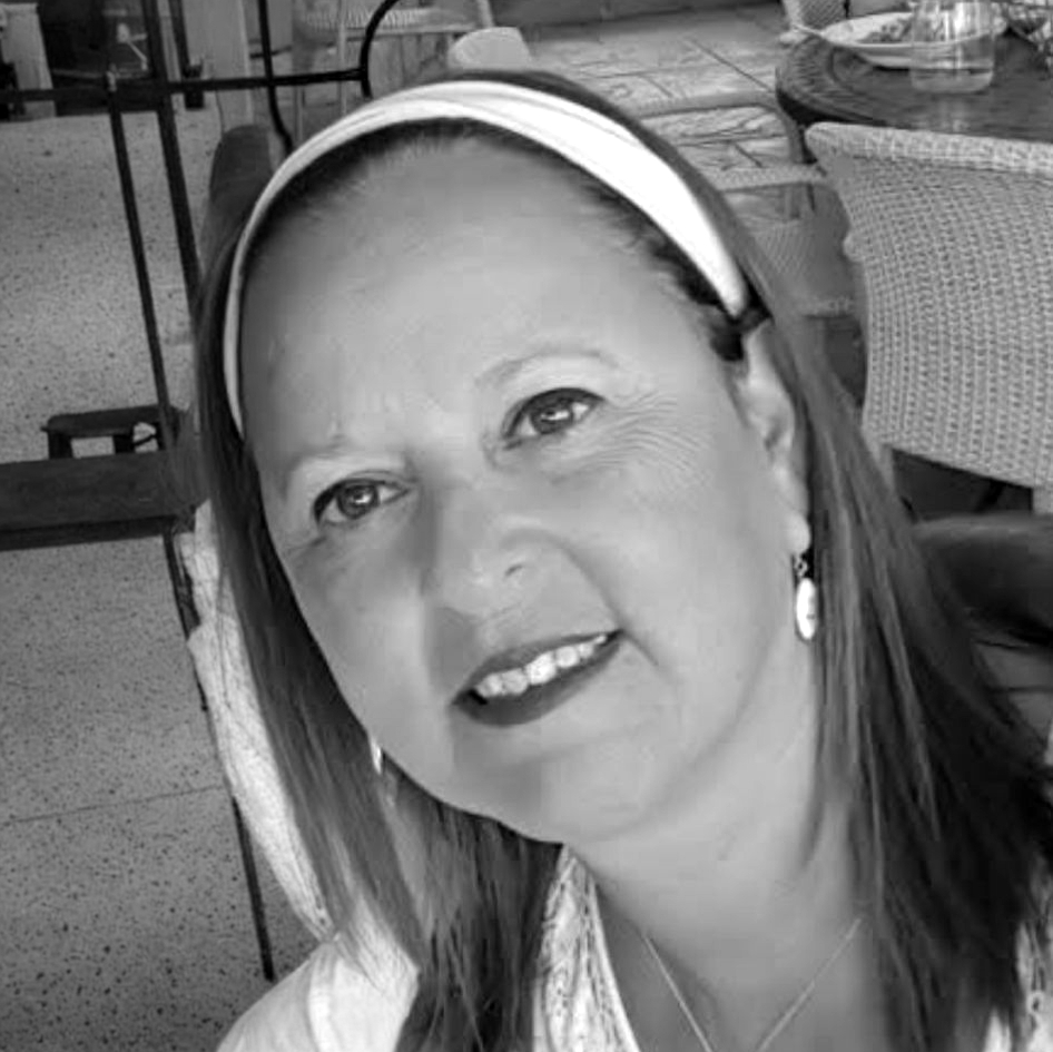 חגית אסל- מנהלת קהילות ושיח_edited.jpg