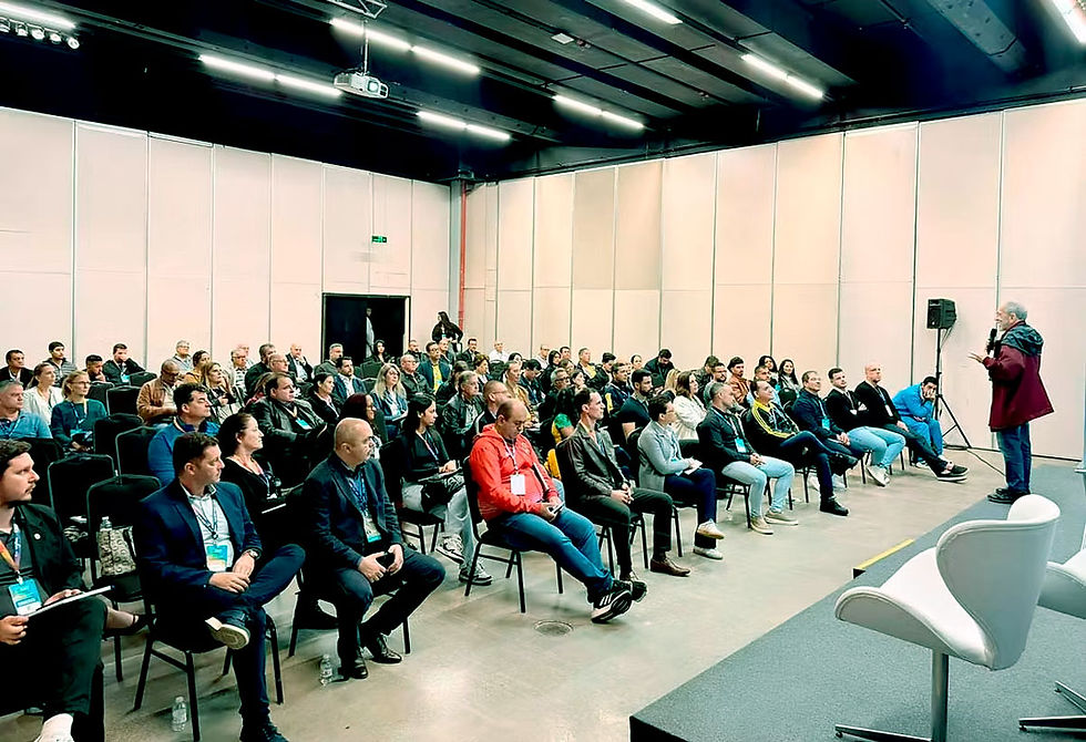 Auditório do Espaço Pro Magno lotado refletiu o engajamento dos gestores públicos na COB Expo 2025 © Asemesp