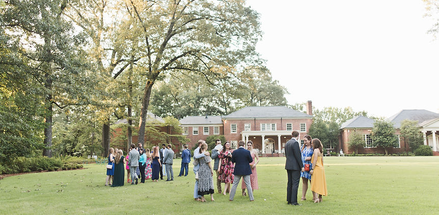 Garden wedding at The Dixon in Memphis shot by wedding photographer elizabeth hoard photography