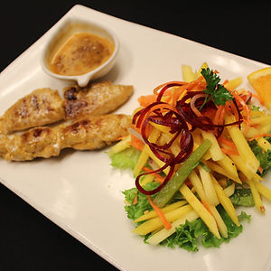 Lunch Mango with Chicken Satay (Peanut)