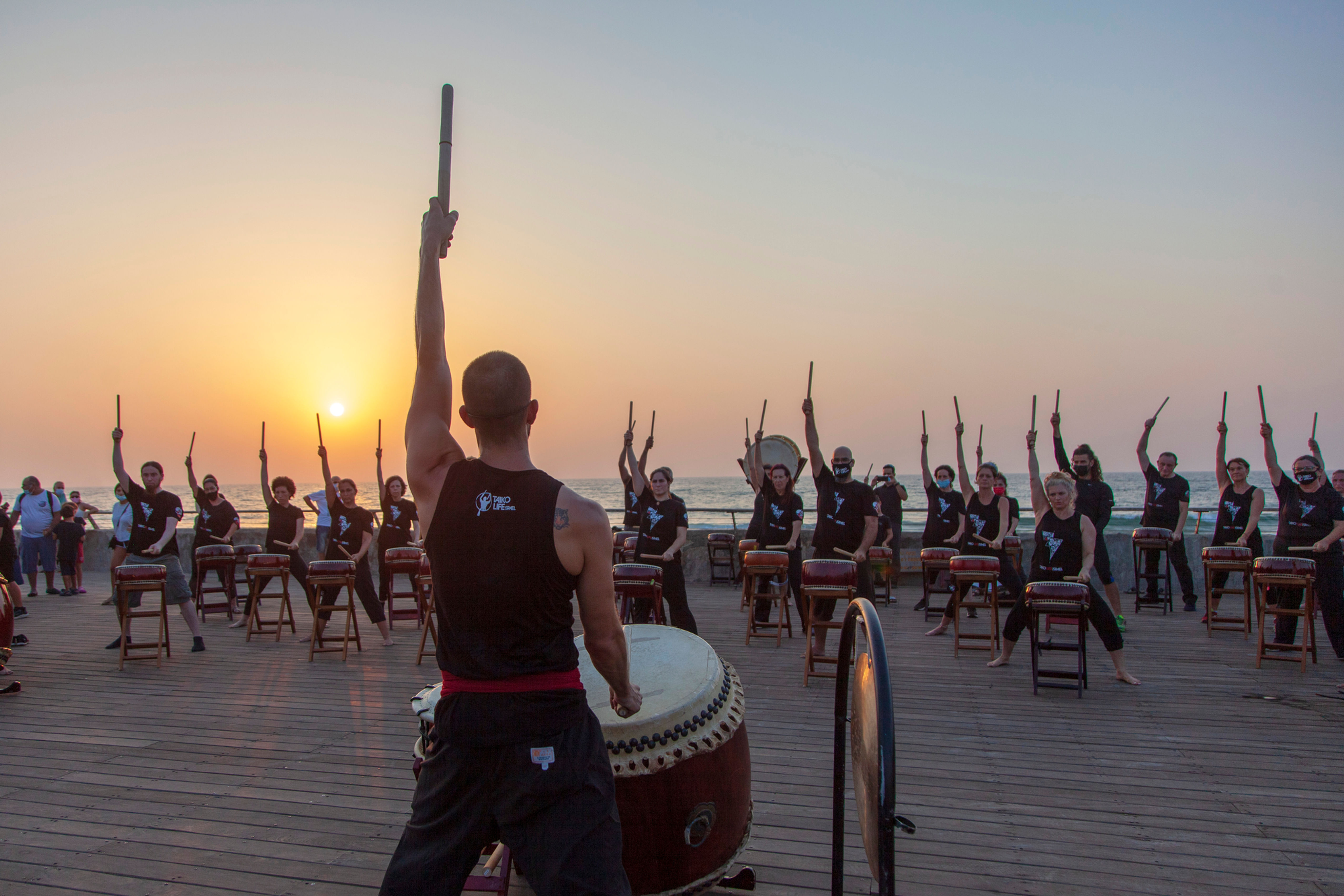 השתתפות במופע+ חולצת אקדמיה
