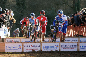 Aider un cyclo-cross français en constante perte de vitesse.