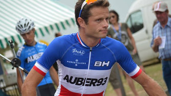 Steven Tronet change de cap.