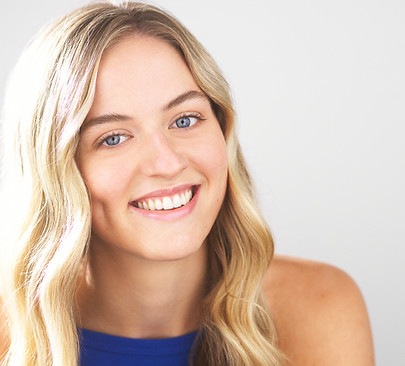 Mieke Moll Headshot Blue 17.jpg