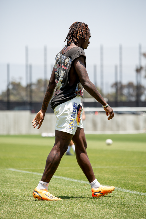 MOISE KEAN_42.png