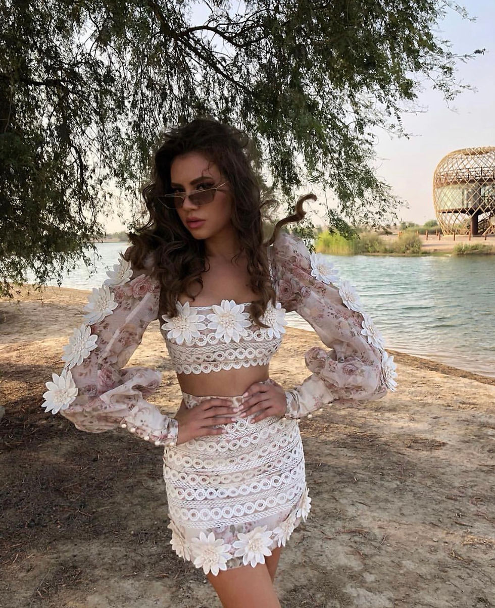 الصورة المصغرة: Flower Laced Set