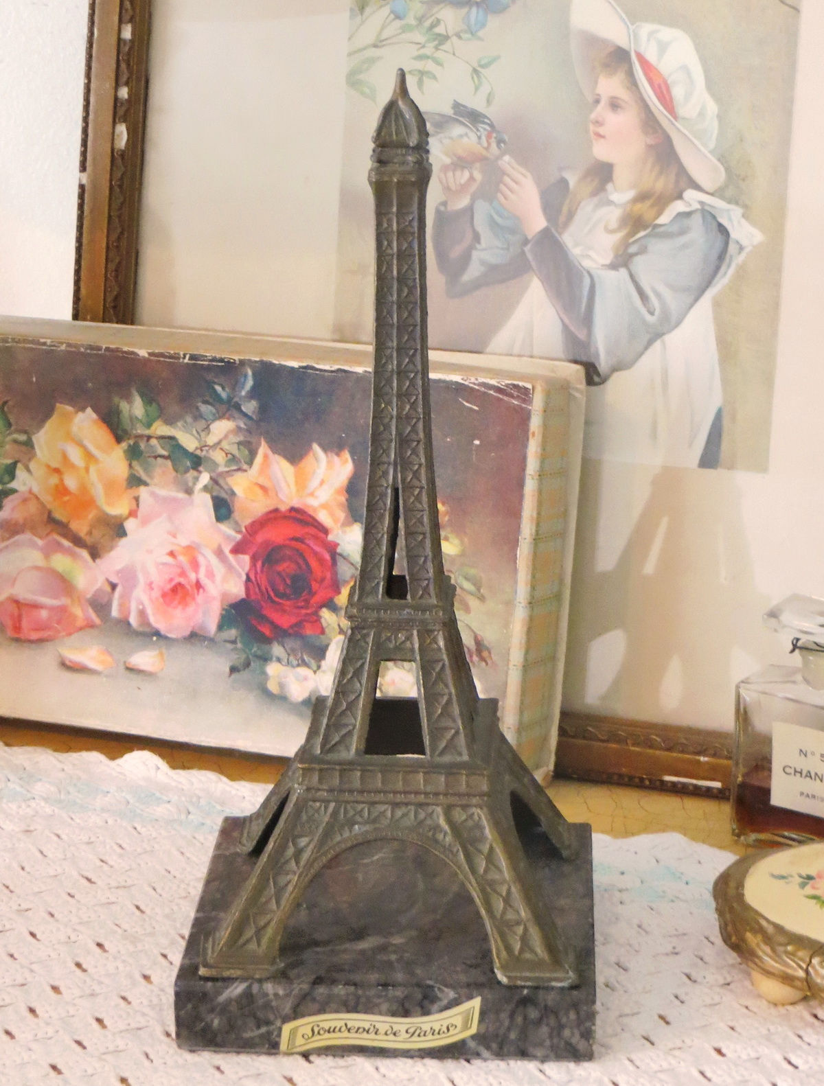 Eiffel Tower "Souvenir de Paris"