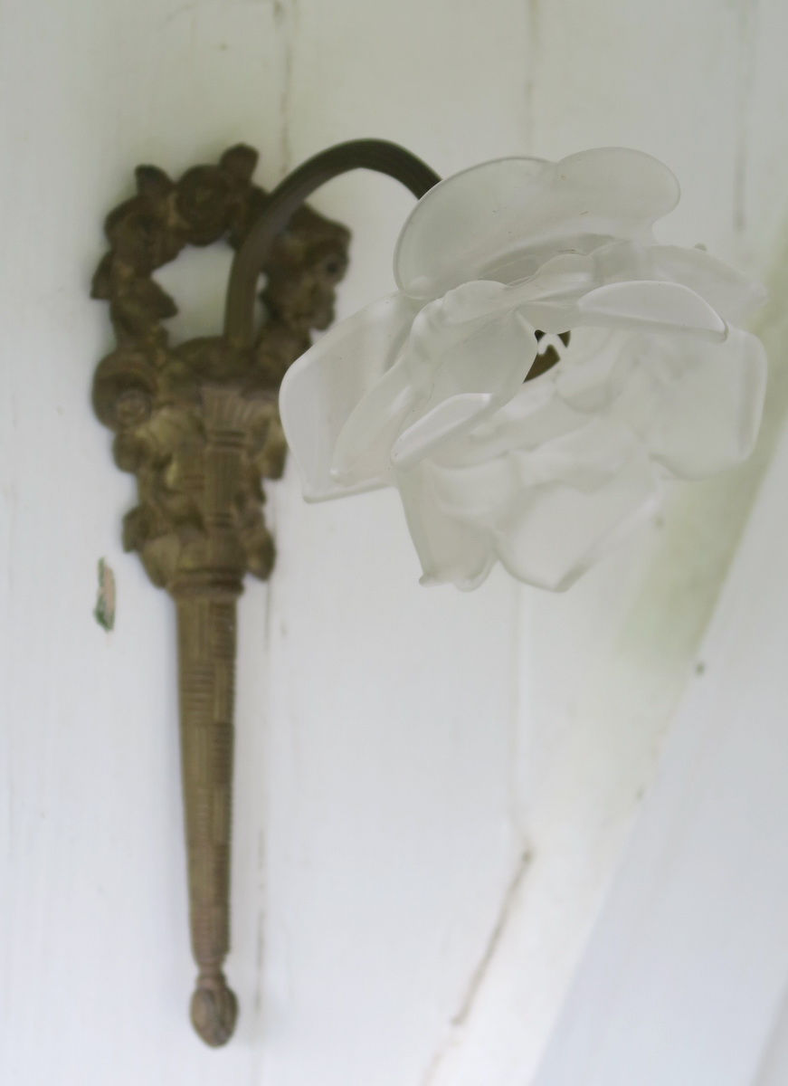Thumbnail: French Rose Ormolu Sconce Wall Light