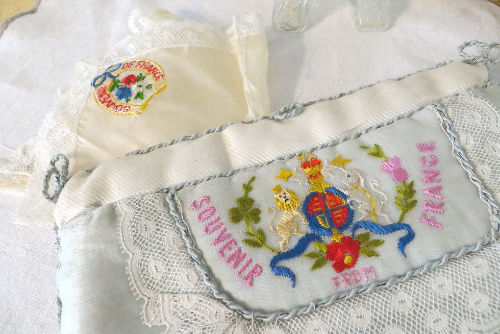 Thumbnail: French Silk WW1 Souvenir Case embroidered