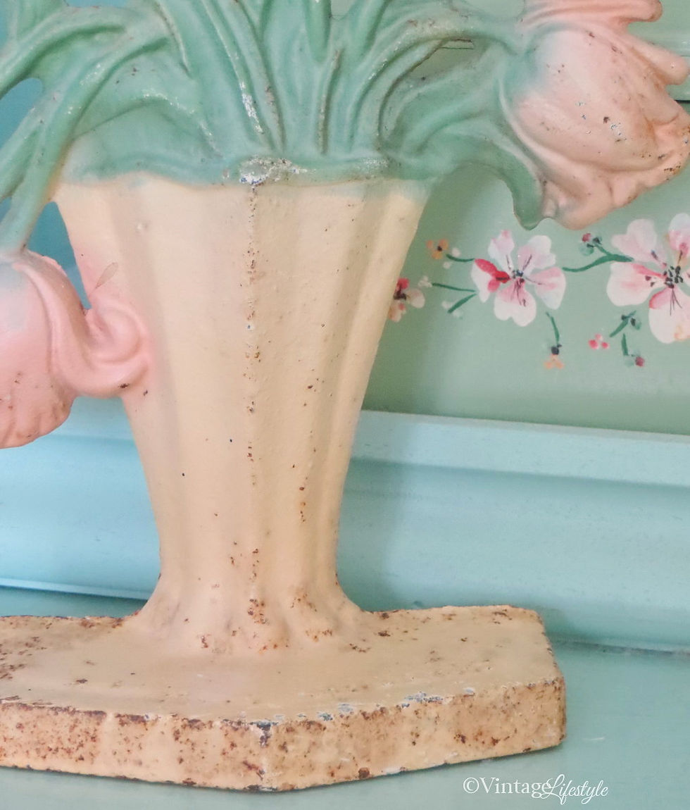 Thumbnail: Iron Tulip Vase Doorstop