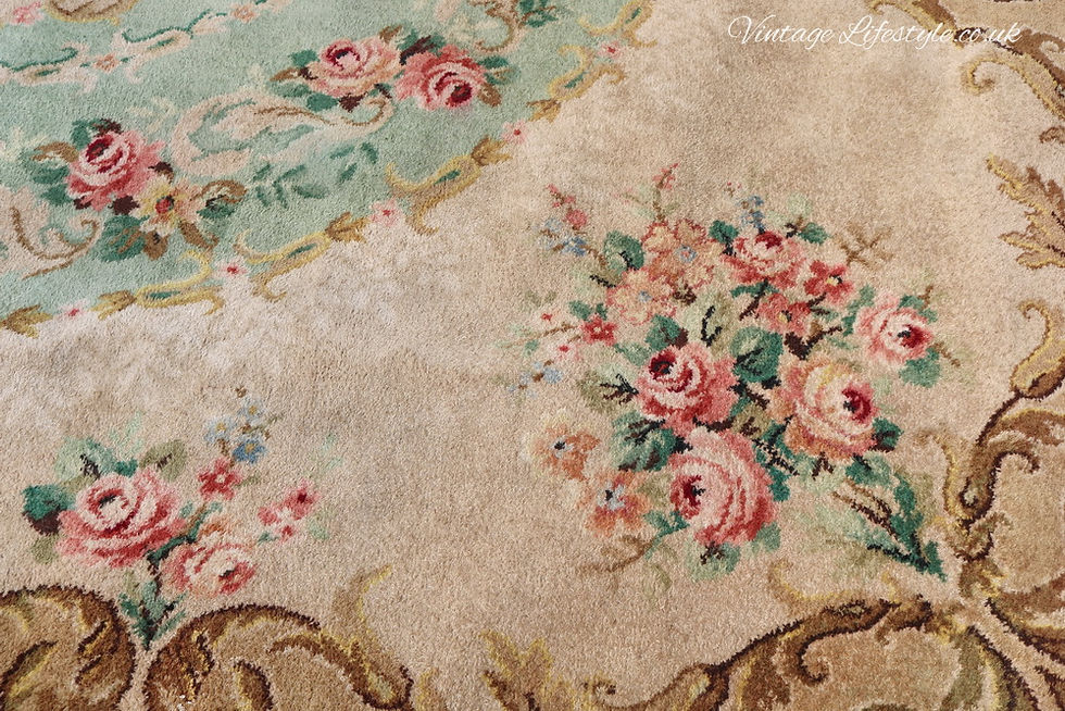Axminster wool floral roses rug carpet 1940's close up