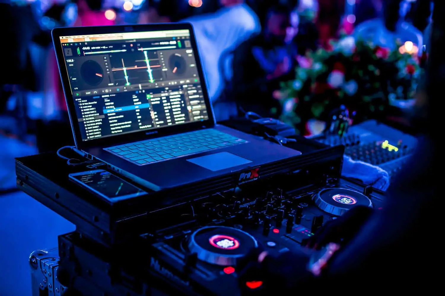 Best-DJ-Laptop-01.webp