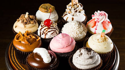 Cupcake%20Platter%20Background_edited.jp