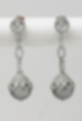 CAD pearl drop earring.jpg