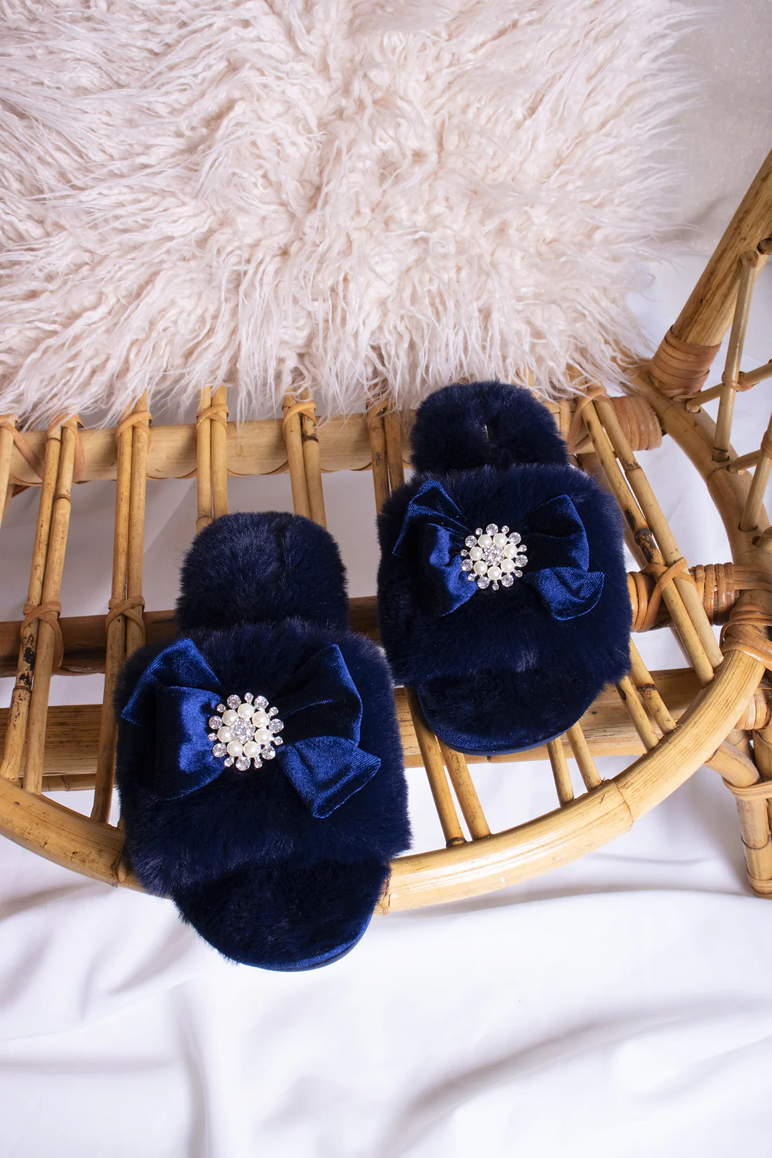 Pretty You London Anya Slipper in Navy