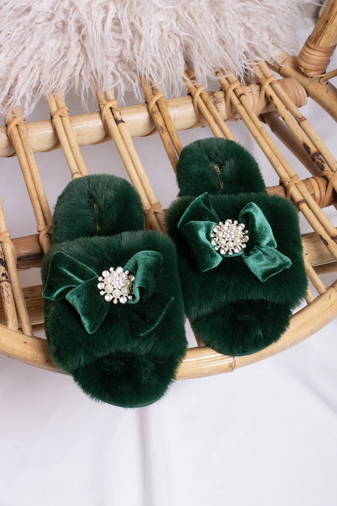 Pretty You London Anya Slipper in Green