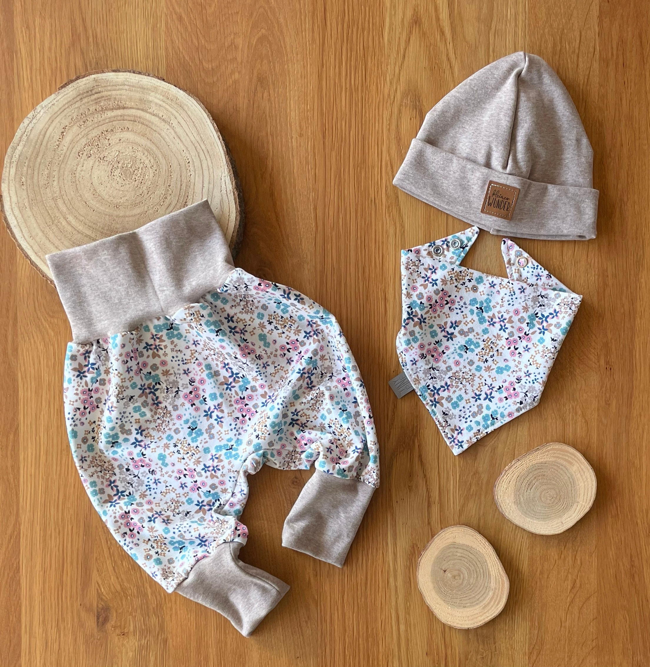 Set Pumphose/Beanie/Halstuch Blumen kleines Wunder – Gr.62\68