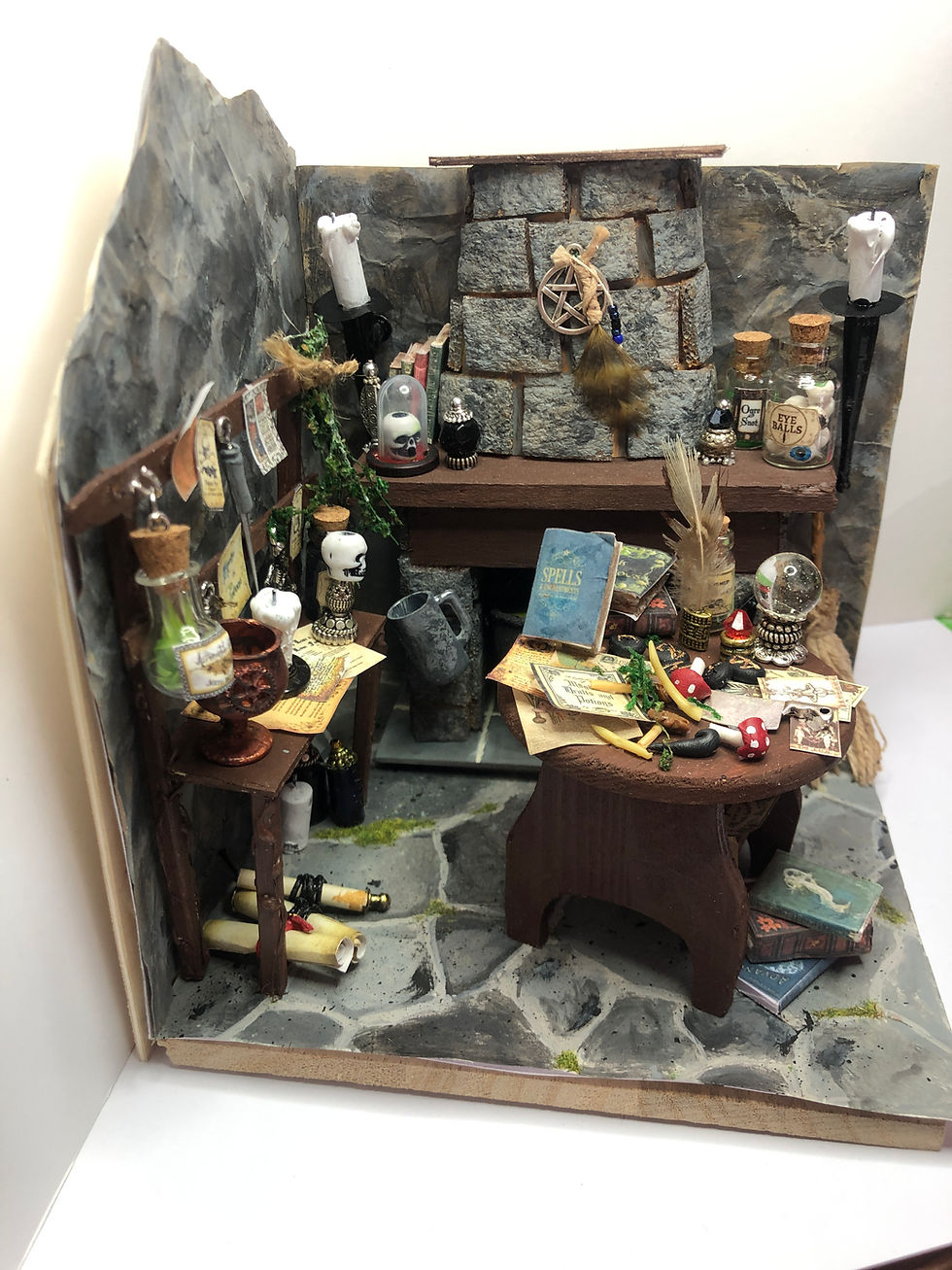 Thumbnail: Witch/Wizard's Cave Book End Miniature Diorama