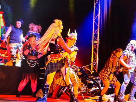 We Will Rock You – Dunmow Theatre Company, Gt Dunmow