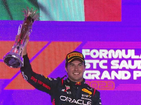 Checo Pérez logró una importante victoria al ganar el Gran Premio de Arabia Saudita