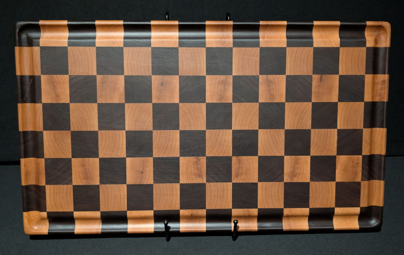 Walnut and Maple end grain with juice groove