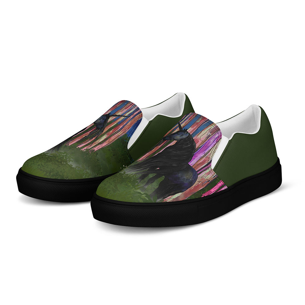 Thumbnail: Stallion In Green Men’s slip-on canvas shoes