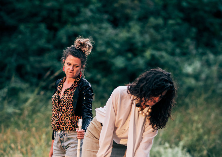 Sur la photo: Marie Sambourg et Pauline Cheviller