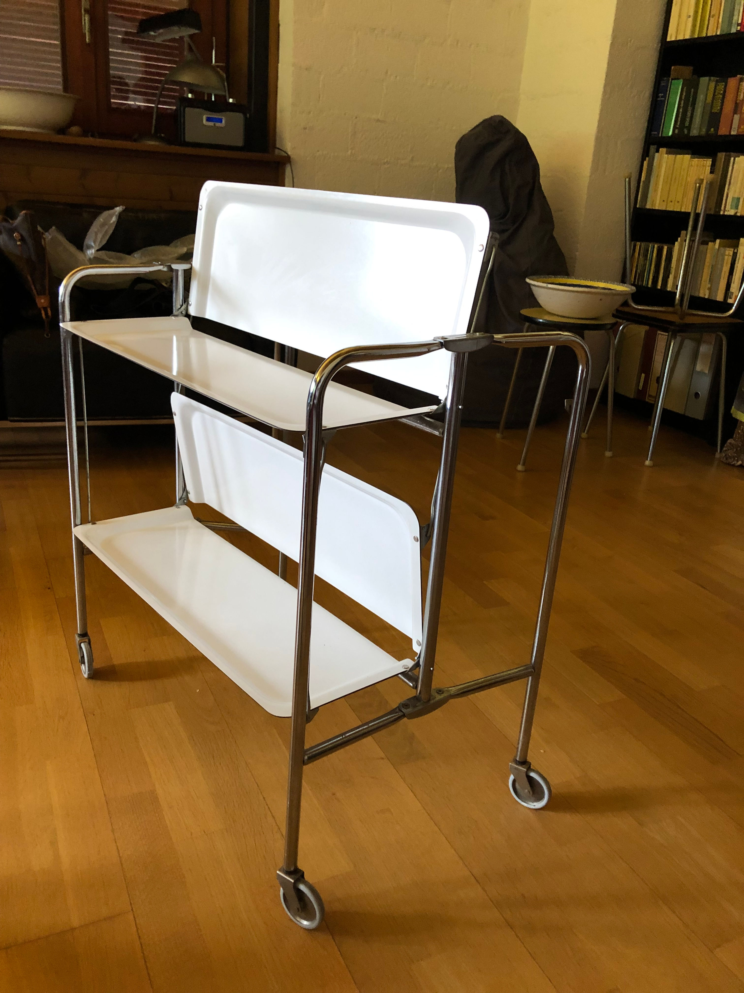 Magnifico carrello pieghevole bianco