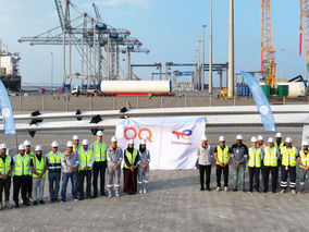 سلطنة عُمان تطلق عصرًا جديدًا للطاقة النظيفة مع وصول أكبر توربينات رياح بارتفاع يصل إلى 200 متر إلى ميناء الدقم