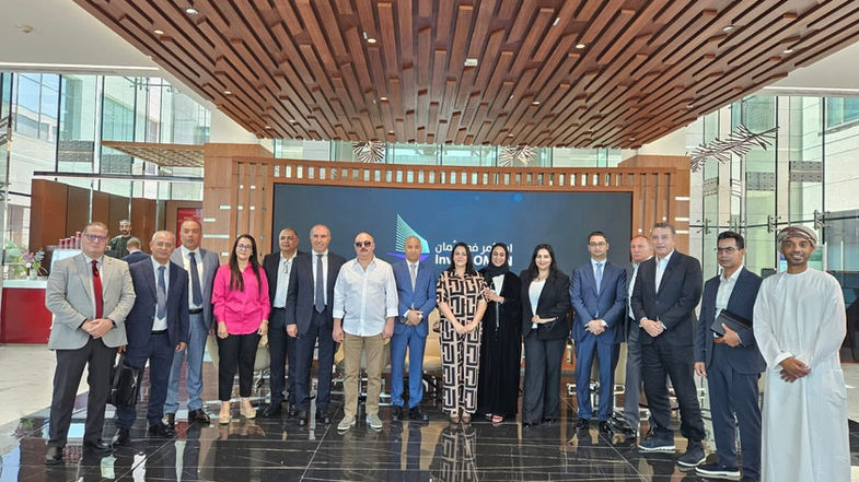 السفارة التونسية بمسقط تستقبل وفدا من رجال الاعمال وأصحاب وممثلي عدد من الشركات التونسية